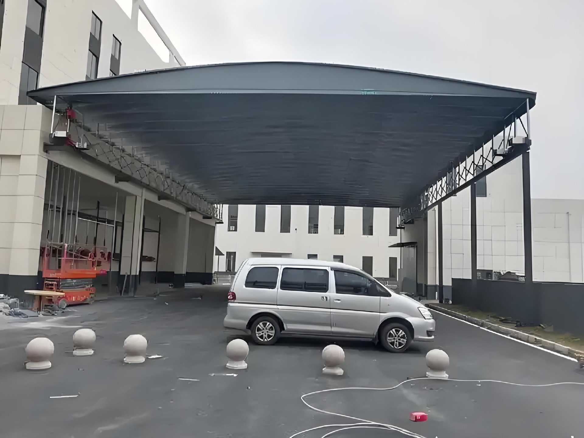 单边立柱电动雨棚 (2).jpg